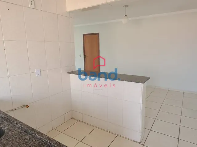 Apartamento 2 quartos e 1 banheiro, para alugar, no bairro Vila Alcala em Porto Feliz