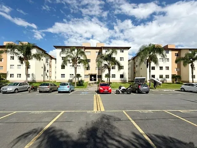 Apartamento com 61m² 3 quartos e 1 banheiro, à venda, no bairro Iná em São José dos Pinhais