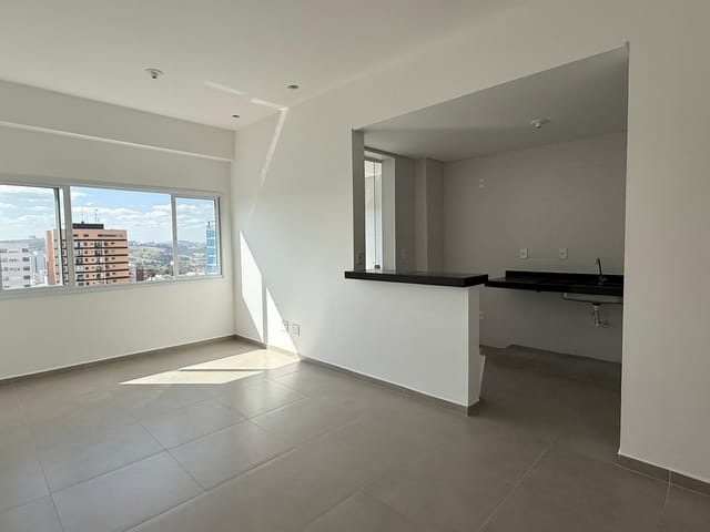 Apartamento 2 quartos e 3 banheiros, para alugar, no bairro Centro em Lavras
