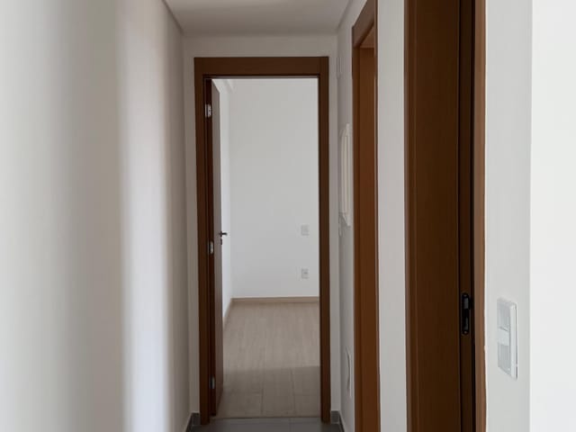 Apartamento 2 quartos e 3 banheiros, para alugar, no bairro Centro em Lavras