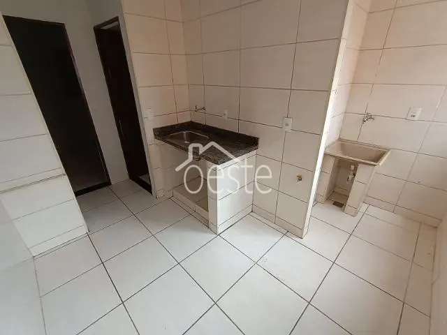 Apartamento com 46m² 2 quartos e 1 banheiro, para alugar, no bairro Conjunto Habitacional Roberto Romano em Santa Bárbara D'Oeste