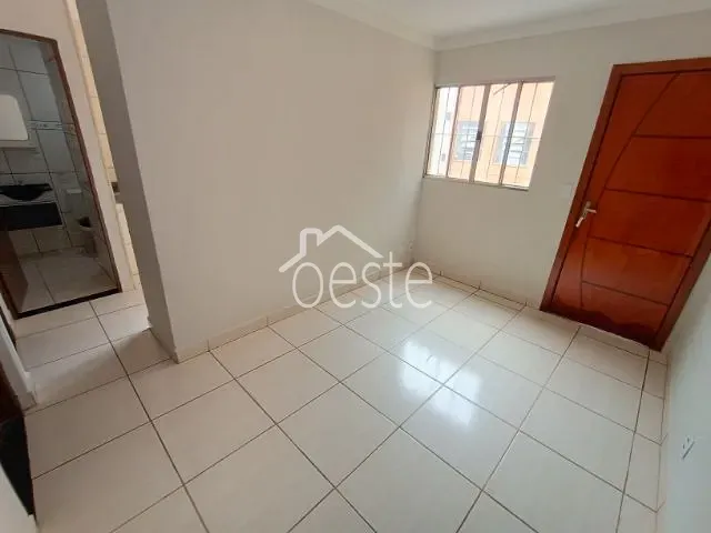 Apartamento com 46m² 2 quartos e 1 banheiro, para alugar, no bairro Conjunto Habitacional Roberto Romano em Santa Bárbara D'Oeste