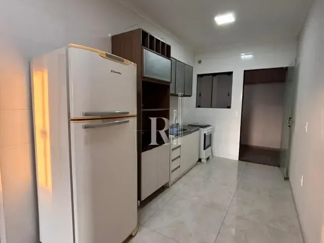 Apartamento 2 quartos e 1 banheiro, para alugar, no bairro Praça em Tijucas