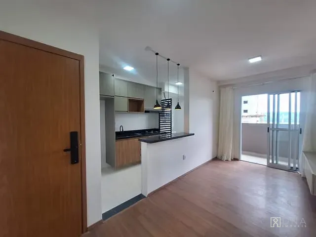 Apartamento 3 quartos e 2 banheiros, para alugar, no bairro Condomínio Residencial Colinas do Paratehy em São José dos Campos