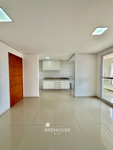Foto do Apartamento - Apartamento à Venda no Life Condomínio Clube | 2 Quartos (1 Suíte), Cozinha Planejada, Sacada, Piscina, Pet Friendly, Lazer Completo, 1 Vaga de Garagem | ApêHouse | Imobi