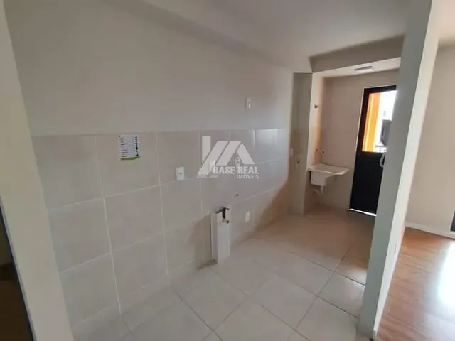 Apartamento com 60m² 3 quartos e 1 banheiro, à venda, no bairro Cidade dos Lagos em Guarapuava