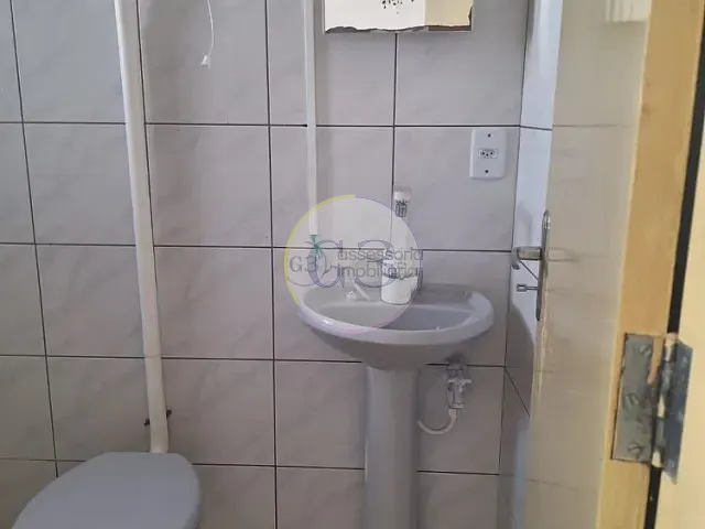 Apartamento 2 quartos e 1 banheiro, para alugar, no bairro Centro em Rio Grande