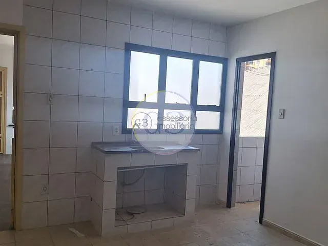 Apartamento 2 quartos e 1 banheiro, para alugar, no bairro Centro em Rio Grande