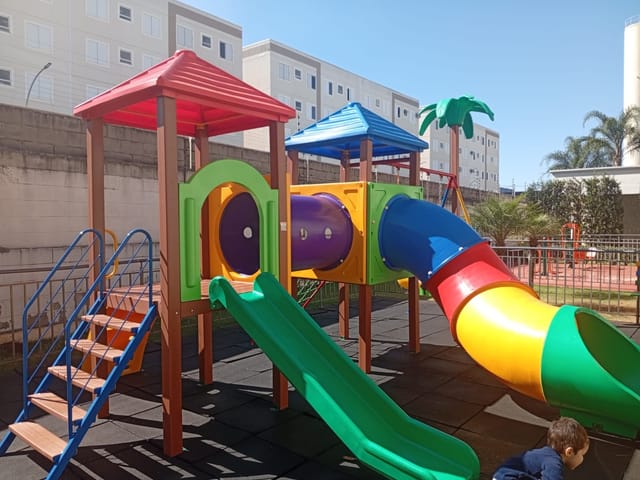 Apartamento 2 quartos e 1 banheiro, à venda, no bairro Chácara Manella em Cambé