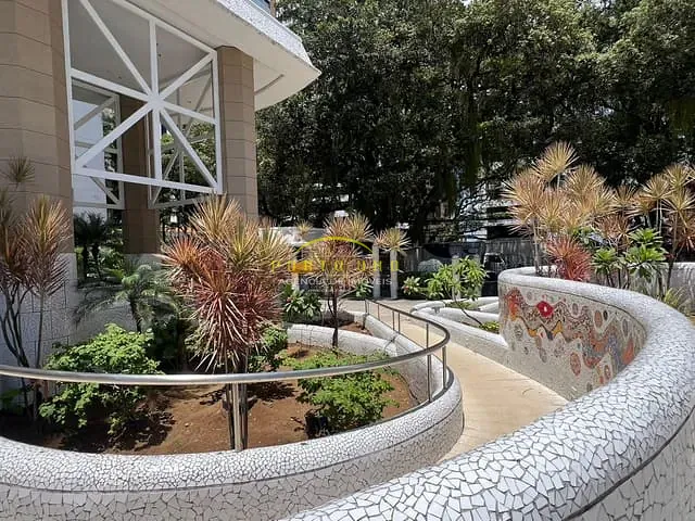 Apartamento 4 quartos e 5 banheiros, à venda, no bairro Vitória em Salvador
