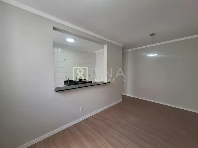 Apartamento 2 quartos e 1 banheiro, à venda, no bairro Jardim das Indústrias em São José dos Campos