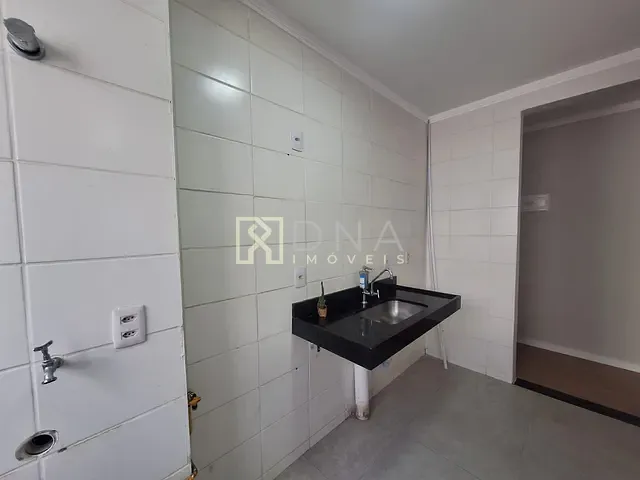 Apartamento 2 quartos e 1 banheiro, à venda, no bairro Jardim das Indústrias em São José dos Campos
