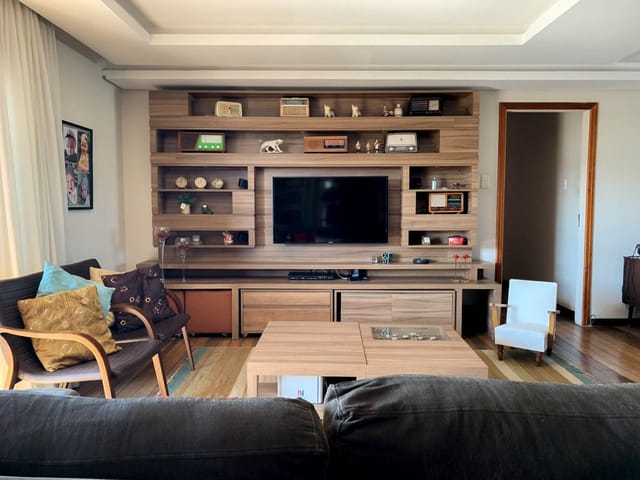 Apartamento com 257m² 3 quartos e 2 banheiros, à venda, no bairro Centro em Pelotas
