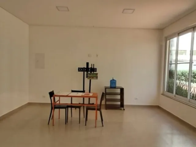 Apartamento 1 quarto e 1 banheiro, à venda, no bairro Vila Bastos em Santo André