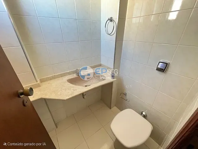 Apartamento com 189m² 3 quartos e 2 banheiros, à venda, no bairro Centro em Londrina