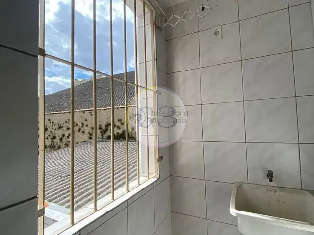 Apartamento 2 quartos e 1 banheiro, para alugar, no bairro Centro em Rio Grande
