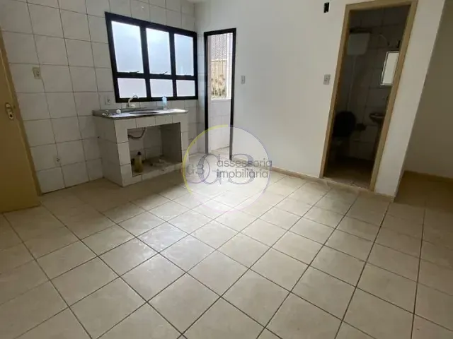 Apartamento 2 quartos e 1 banheiro, para alugar, no bairro Centro em Rio Grande