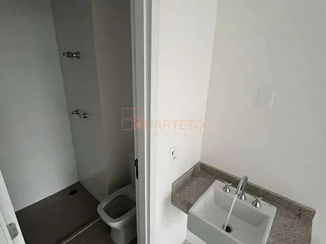 Apartamento 1 quarto e 1 banheiro, à venda, no bairro Jardim das Acácias em São Paulo