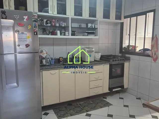 Apartamento 2 quartos e 1 banheiro, à venda, no bairro São Benedito em Pindamonhangaba