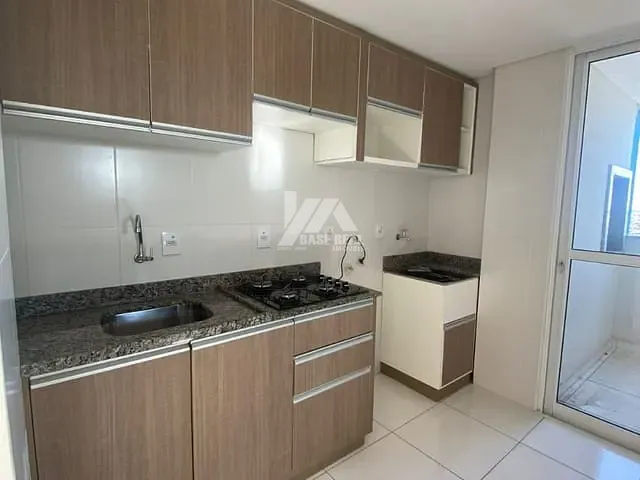 Apartamento com 122m² 3 quartos e 2 banheiros, à venda ou para alugar, no bairro Centro em Guarapuava