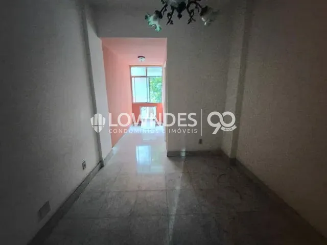 Apartamento com 67m² 2 quartos e 1 banheiro, à venda, no bairro Copacabana em Rio de Janeiro