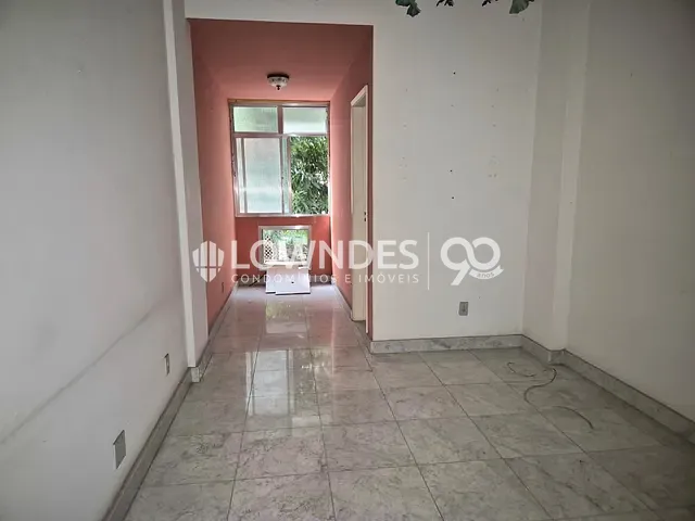 Apartamento com 67m² 2 quartos e 1 banheiro, à venda, no bairro Copacabana em Rio de Janeiro