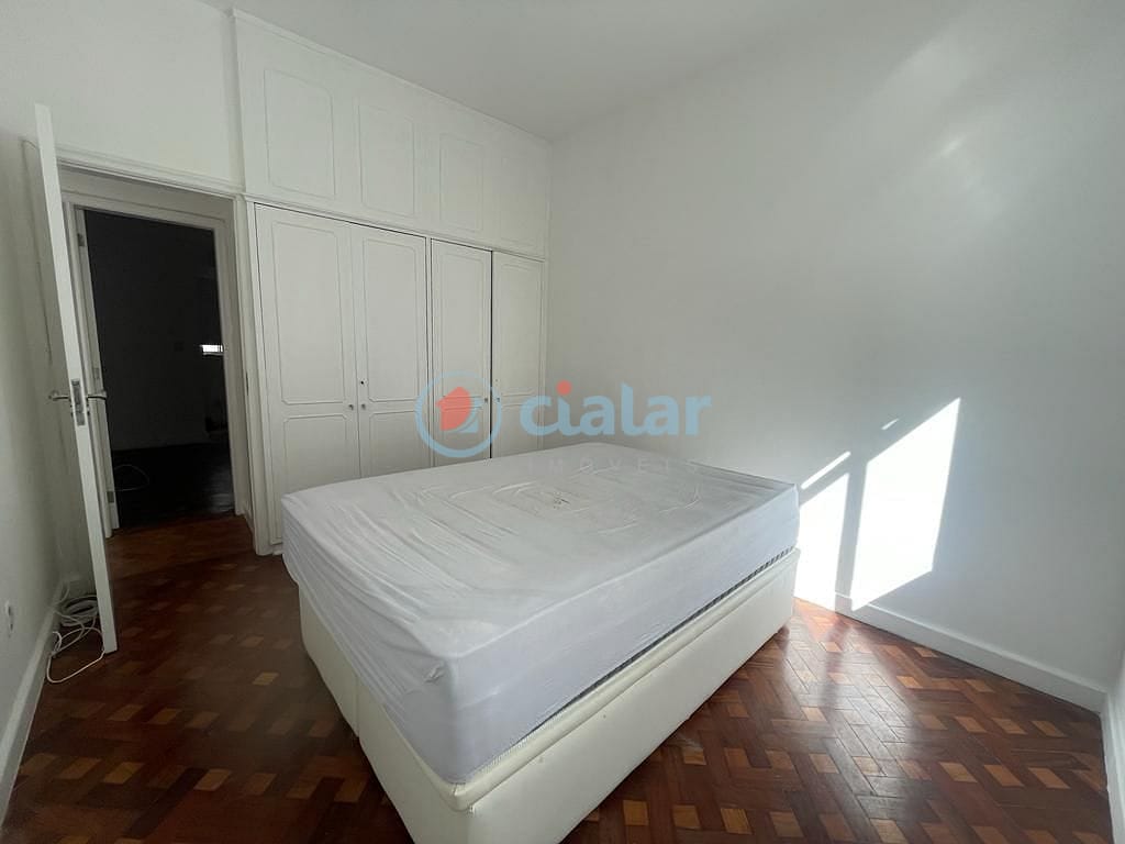 Apartamento à venda com 3 quartos, 100m² - Foto 4