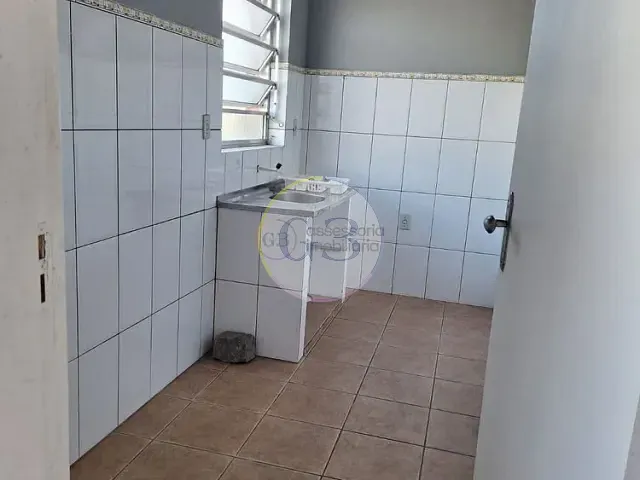 Apartamento 3 quartos e 1 banheiro, à venda ou para alugar, no bairro Centro em Rio Grande