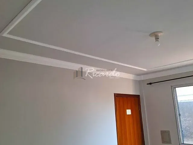 Apartamento com 55m² 2 quartos e 1 banheiro, à venda, no bairro Jardim Baroneza em Arapongas