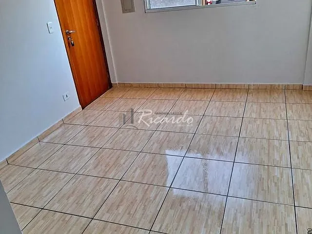 Apartamento com 55m² 2 quartos e 1 banheiro, à venda, no bairro Jardim Baroneza em Arapongas
