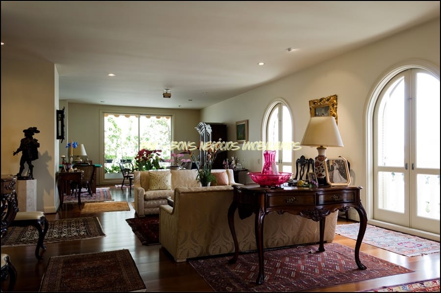 Apartamento, 3 quartos, 380 m² - Foto 1