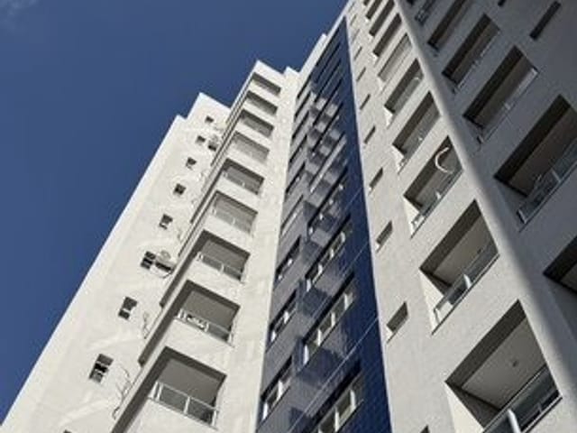 Apartamento 2 quartos e 1 banheiro, à venda ou para alugar, no bairro Centro em Lavras