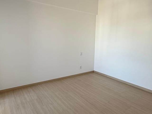 Apartamento 2 quartos e 1 banheiro, à venda ou para alugar, no bairro Centro em Lavras