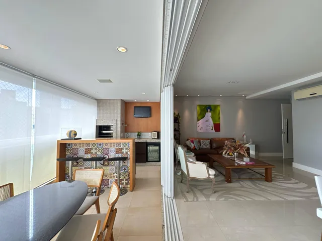 Apartamento com 10m² 3 quartos e 5 banheiros, à venda, no bairro Gleba Palhano em Londrina