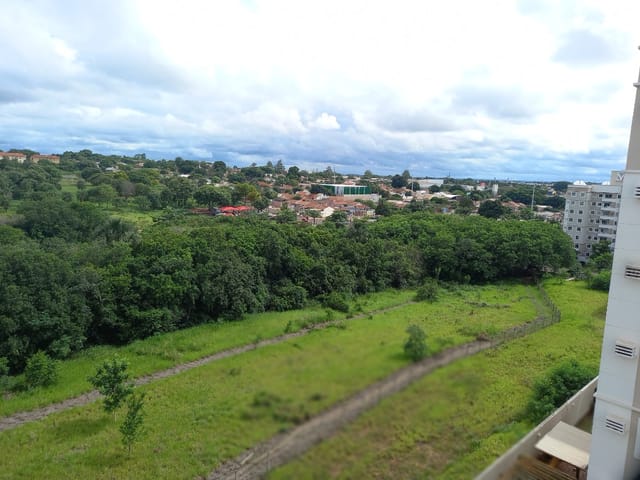 Apartamento com 90m² 3 quartos e 2 banheiros, para alugar, no bairro Vila Albuquerque em Campo Grande