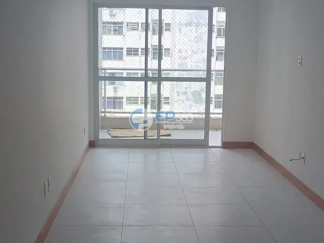 Apartamento 1 quarto e 1 banheiro, à venda, no bairro Barra em Salvador