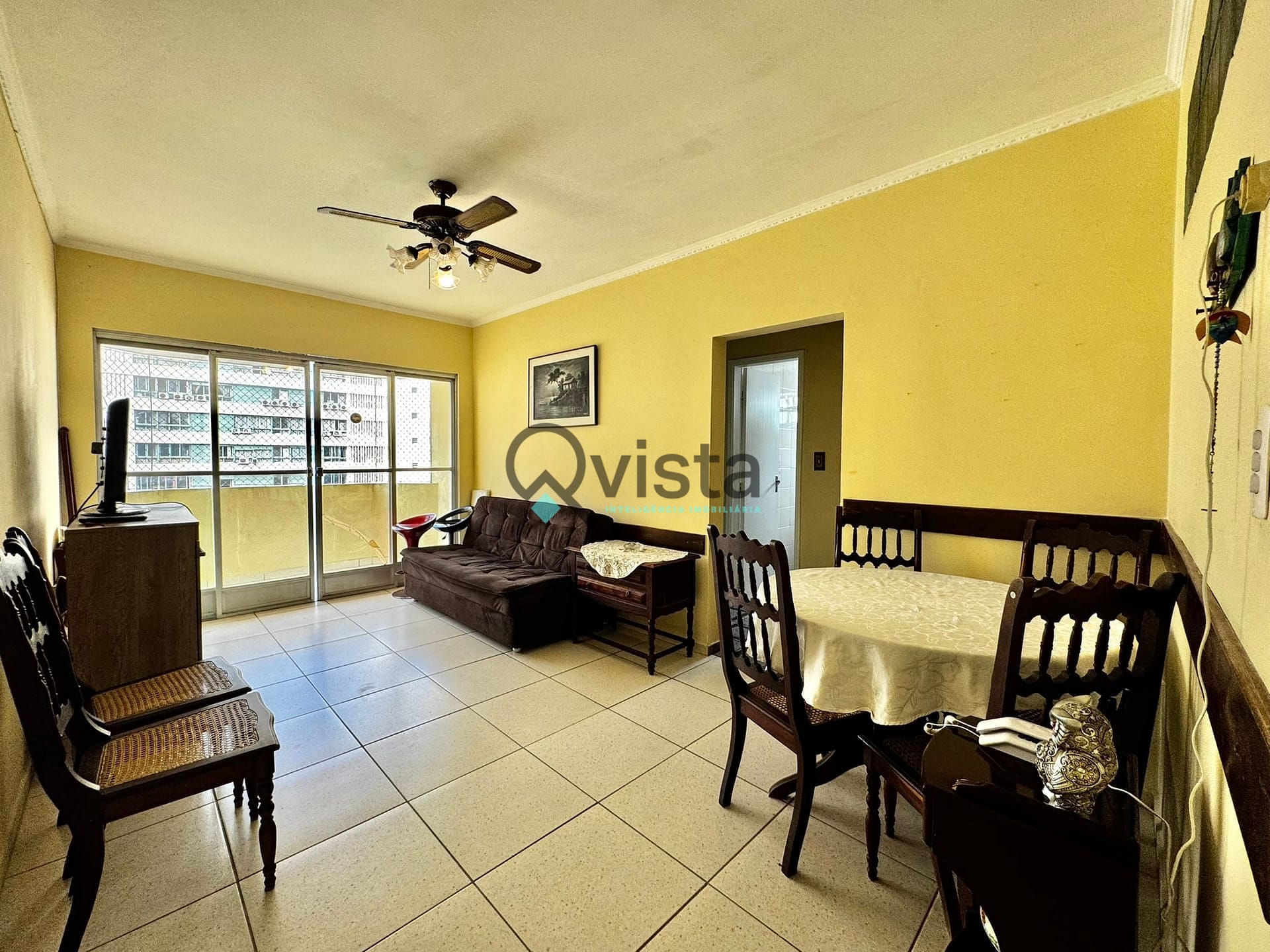 Apartamento à venda com 2 quartos, 70m² - Foto 1