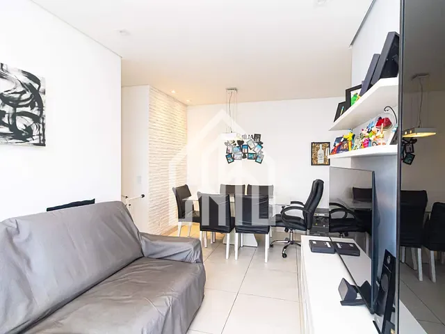 Apartamento 2 quartos e 2 banheiros, à venda, no bairro Vila Gomes Cardim em São Paulo