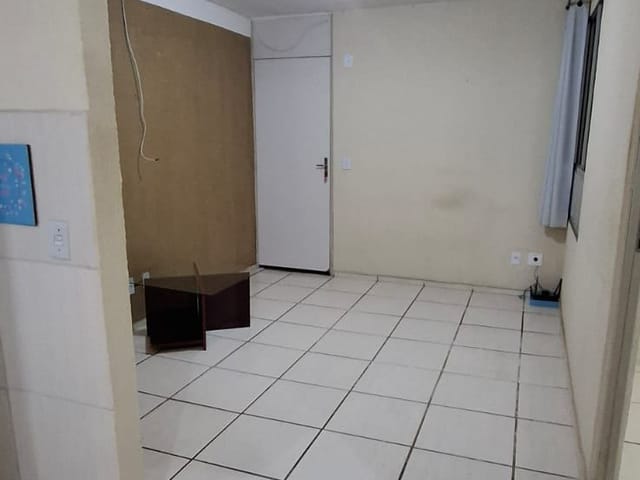 Apartamento 2 quartos e 1 banheiro, à venda, no bairro Santa Cruz em Rio de Janeiro