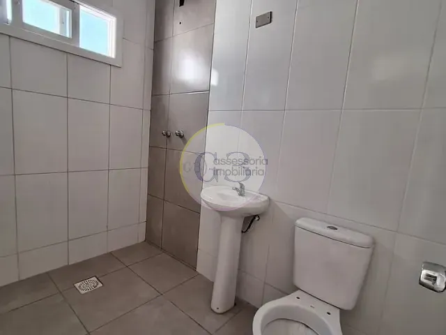 Apartamento 2 quartos e 2 banheiros, à venda ou para alugar, no bairro Centro em Rio Grande