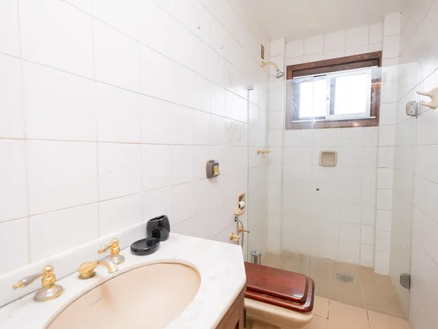 Apartamento com 211m² 3 quartos e 3 banheiros, à venda ou para alugar, no bairro Centro em Pelotas