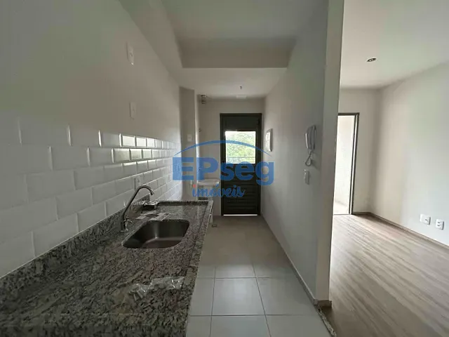 Apartamento 2 quartos e 1 banheiro, para alugar, no bairro Gleba Fazenda Palhano em Londrina