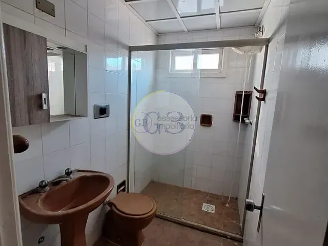 Apartamento 2 quartos e 2 banheiros, para alugar, no bairro Centro em Rio Grande