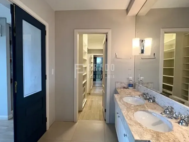 Apartamento com 290m² 3 quartos e 5 banheiros, à venda, no bairro Centro em Pelotas