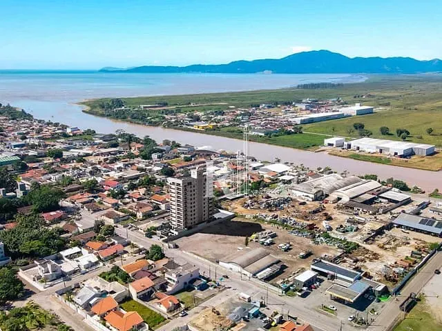 Apartamento 2 quartos e 2 banheiros, à venda, no bairro Praça em Tijucas