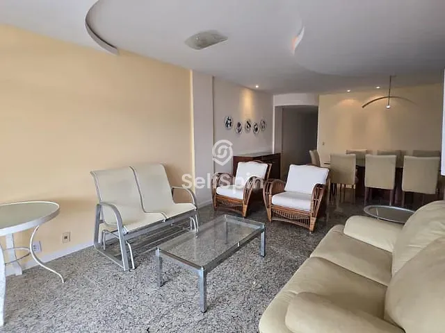 Apartamento 4 quartos e 2 banheiros, para alugar, no bairro Camboinhas em Niterói