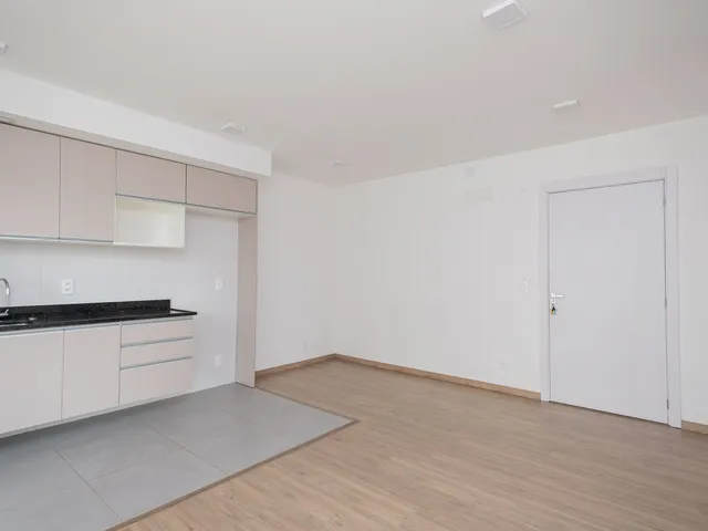Apartamento com 62m² 2 quartos e 2 banheiros, à venda ou para alugar, no bairro Areal em Pelotas
