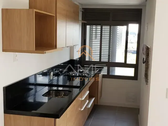 Apartamento 2 quartos e 1 banheiro, à venda ou para alugar, no bairro São Gonçalo em Pelotas