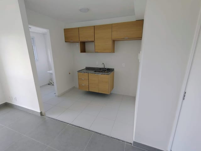 Apartamento 2 quartos e 2 banheiros, para alugar, no bairro Santa Teresinha em Santo André