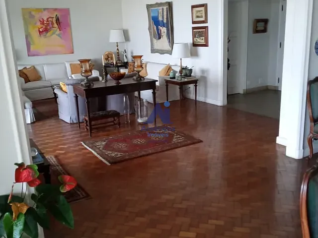 Apartamento com 400m² 4 quartos e 4 banheiros, à venda, no bairro Copacabana em Rio de Janeiro